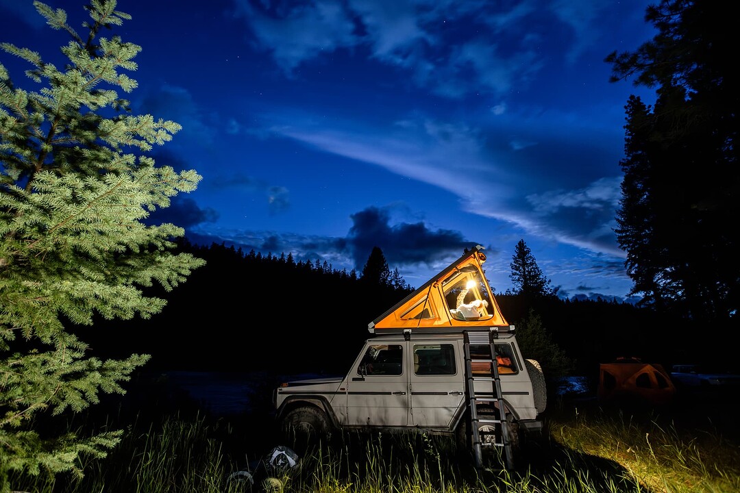 Oregon_SummerSpring_CoolingBedding_GFC_Night_Couple_Campsite5