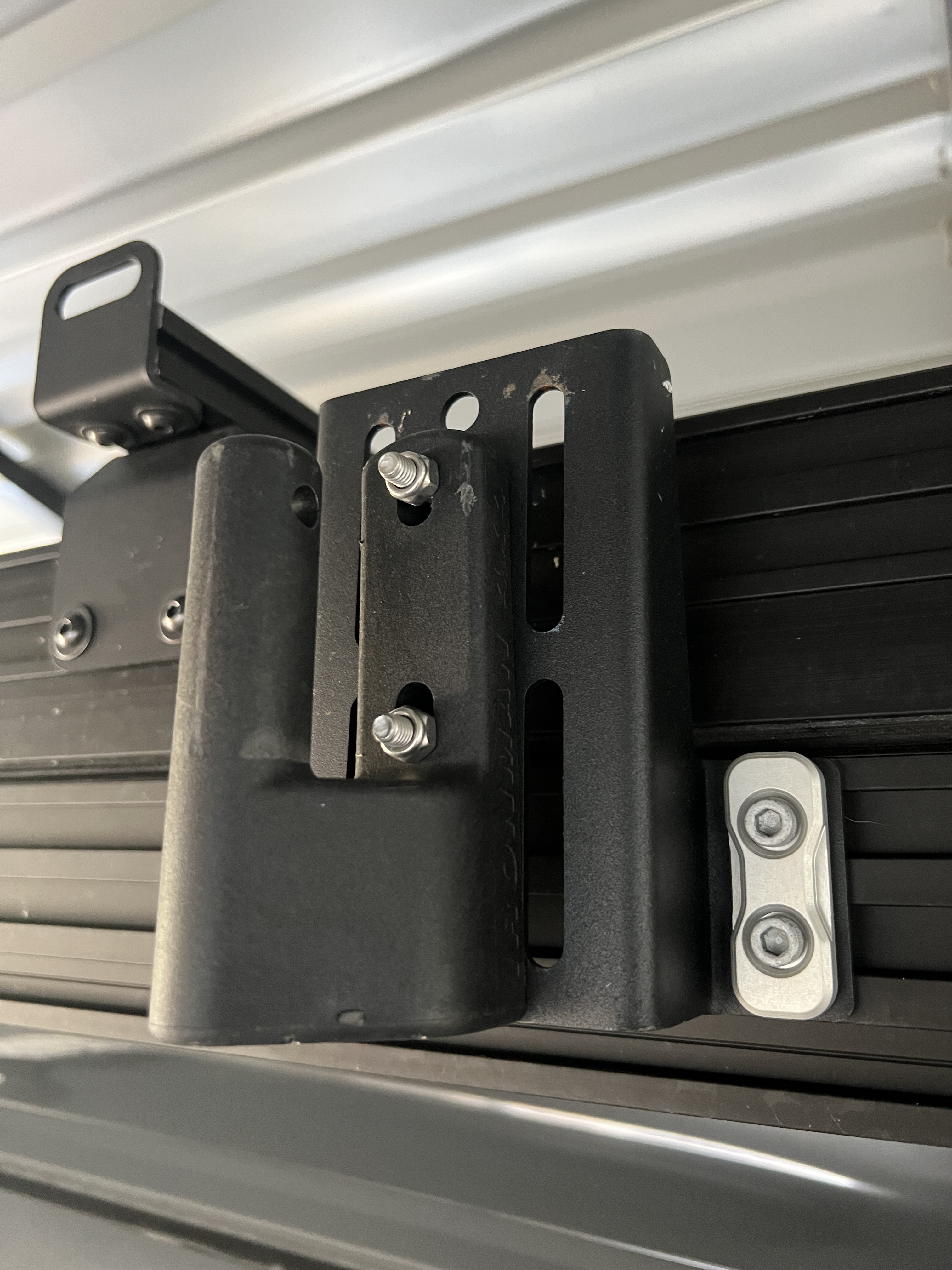 Prinsu awning best sale mounting brackets